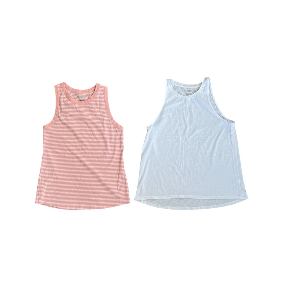 Two Old Navy Tanked Top Muscle Tee Relaxed Sleeveless Crewneck Lightweight EUC M
